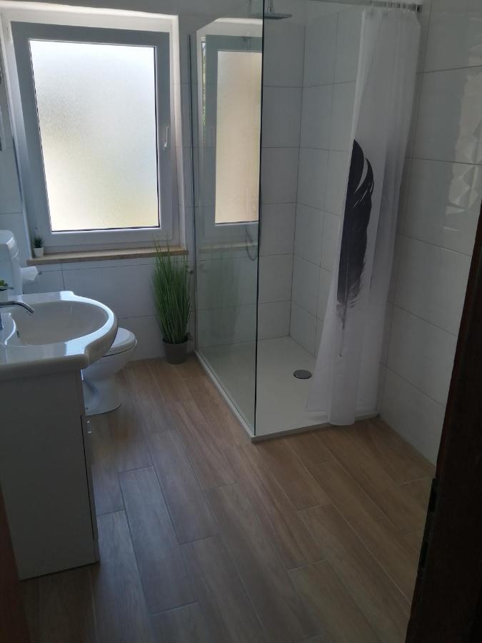 Villa Salvia Rooms And Apartments 로비니 외부 사진