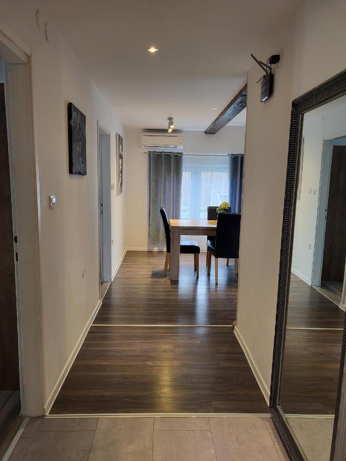 Villa Salvia Rooms And Apartments 로비니 외부 사진