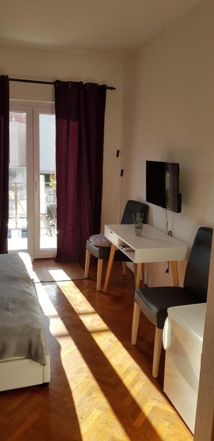 Villa Salvia Rooms And Apartments 로비니 외부 사진